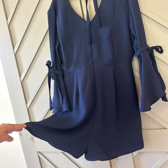 Karlie Navy Shorts Romper 3/4 sleeves NWT - Picture 4 of 5